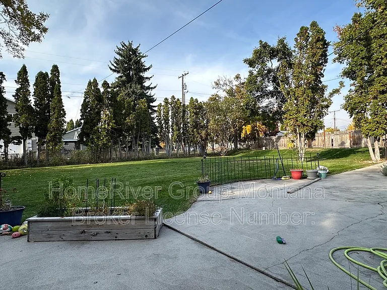 909 Longstaff St — Photo 8