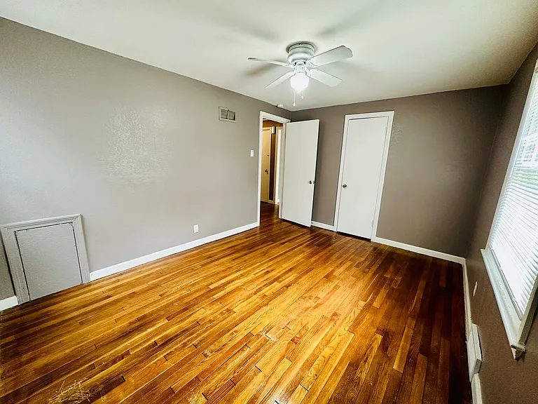7047 Linden St — Photo 15