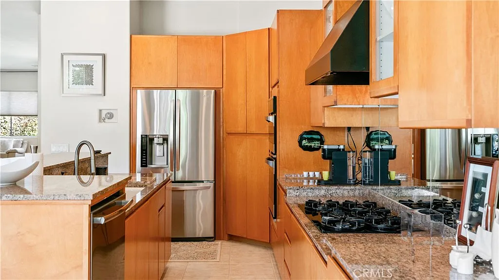 4 bed, 3.5 bath, 2540 sqft, $6,500 — Photo 3