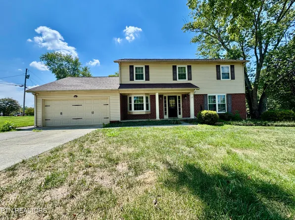 1201 Live Oak Cir, Knoxville, TN 37932