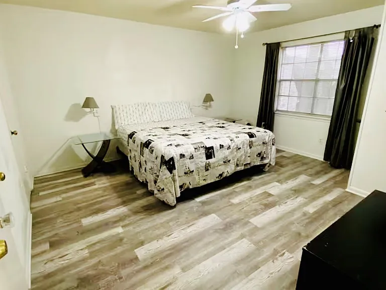 7900 Westheimer Rd #220 — Photo 8