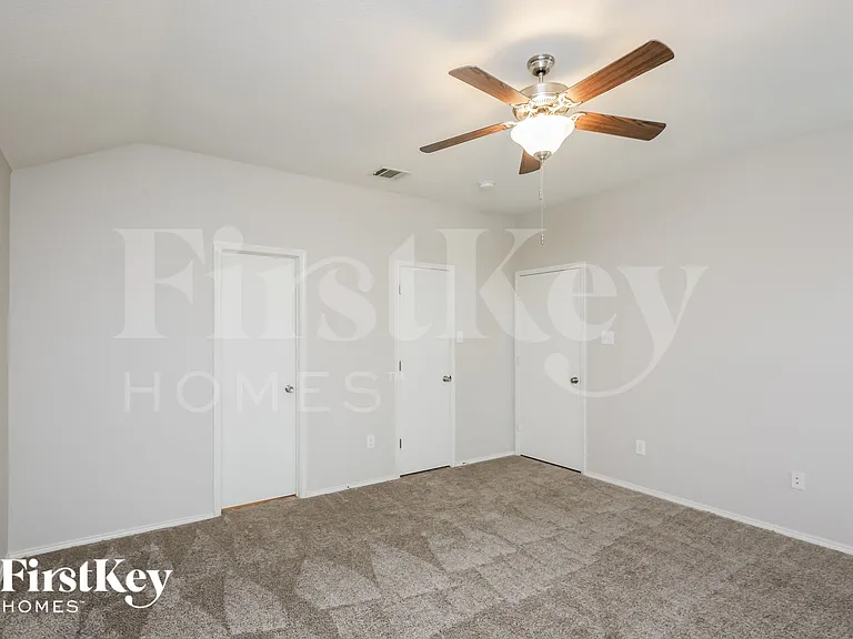10901 Braemoor Dr — Photo 8