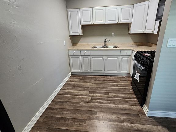 5th image of 4515 Kansas St #B
