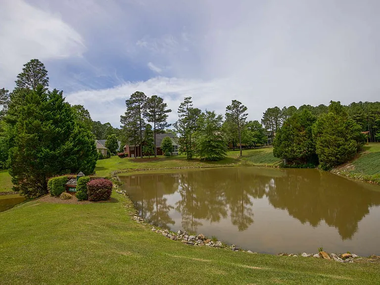 305 Skipping Water Dr — Photo 57