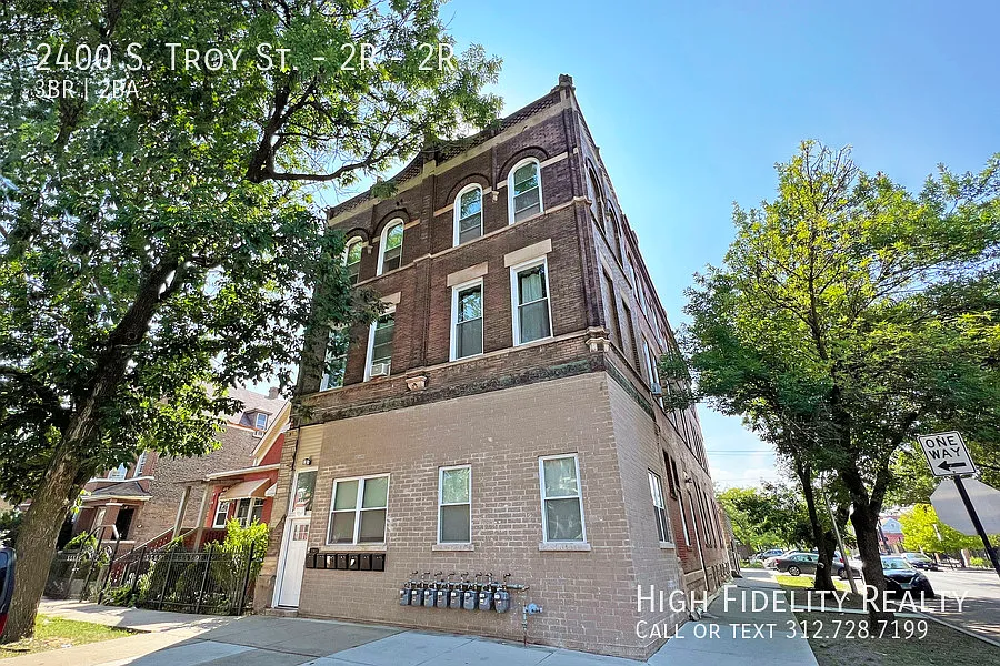 3 bed, 2.0 bath, $1,600 — Photo 1