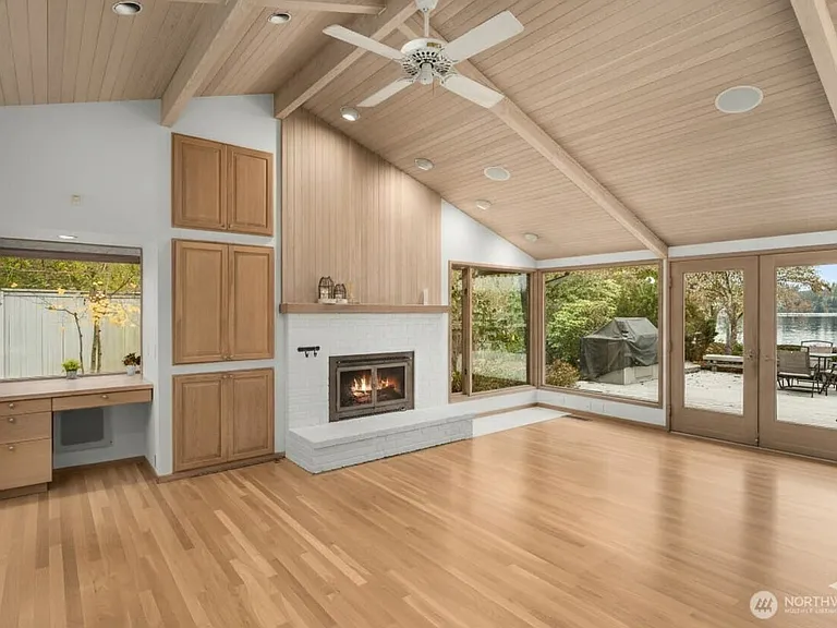 8428 N Mercer Way — Photo 11