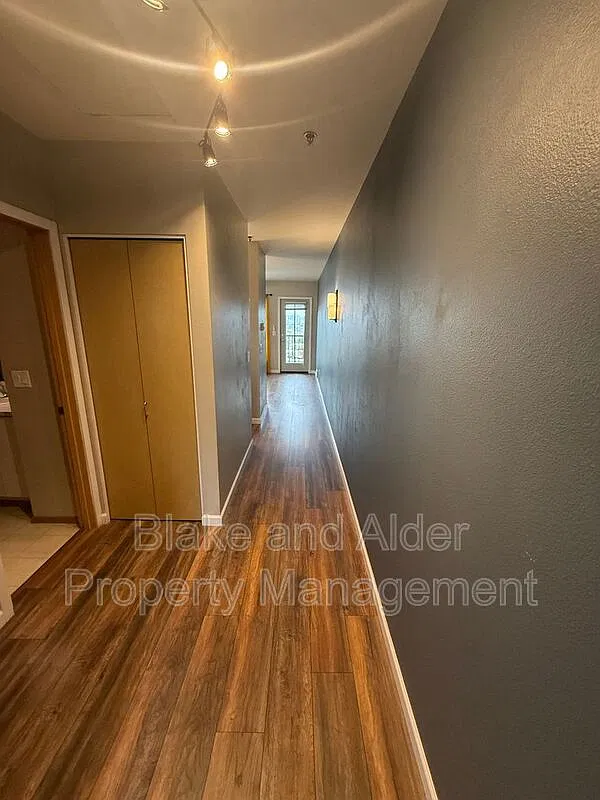 1 bed, 1.0 bath, 608 sqft, $1,895 — Photo 4