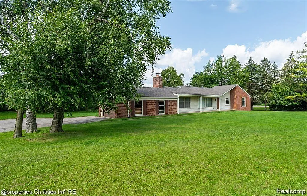 3 bed, 2.5 bath, 1747 sqft, $2,800 — Photo 4