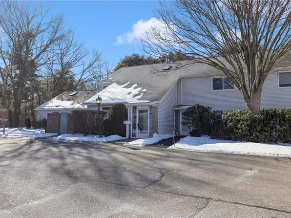 844 Williamsburg Cir Unit 844, Warwick, RI 02886