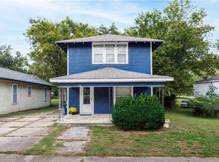 216 S 14th St, Independence, KS 67301