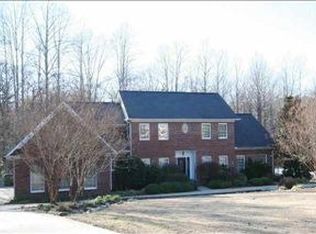 16 S Silver View Ln, Greer, SC 29651