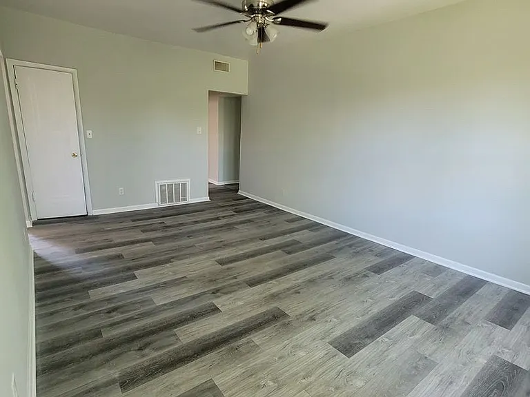2919 W 24th Blvd #2A — Photo 3
