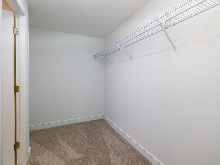 7 Stonehill Dr #4 — Photo 8