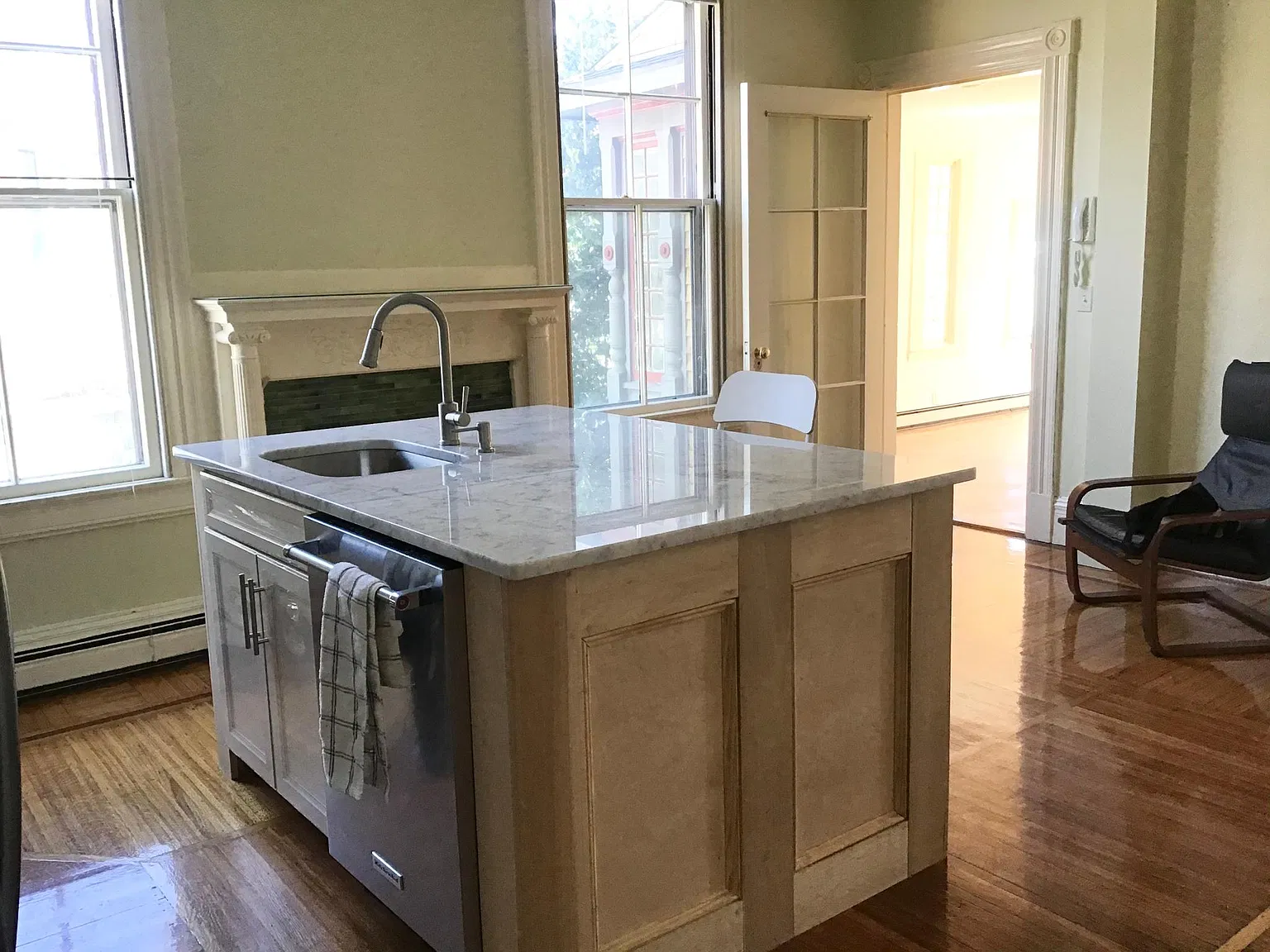 2 bed, 1300 sqft, $2,000 — Photo 3