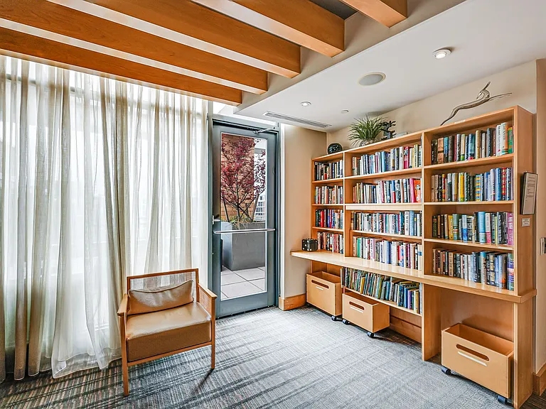 440 L St NW #809 — Photo 31