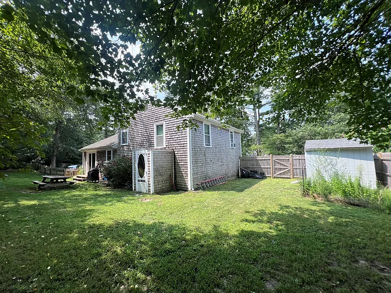 55 Walnut St — Photo 3