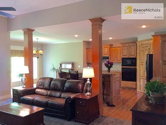4th image of 2624 SW Wintercreek Dr