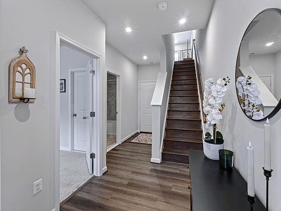 5th image of 2842 Sweetbay St