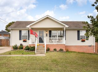 932 Lindsey Dr, Clarksville, TN 37042