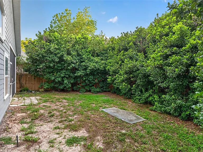 914 SW 83rd Ter — Photo 39