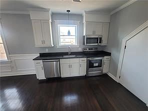 3rd image of 62 Longmont St Floor 1