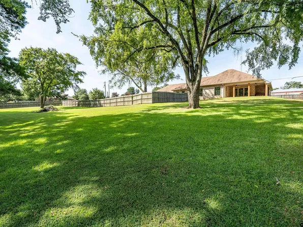 13165 Vicki Lynn Ln, Troup, TX 75789