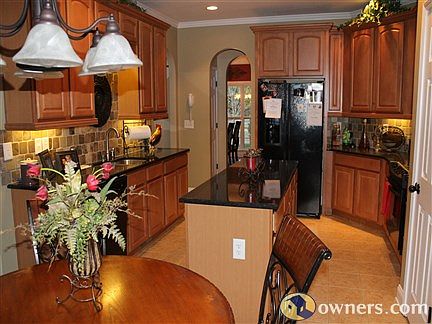 Kitchen and Breakfast Area