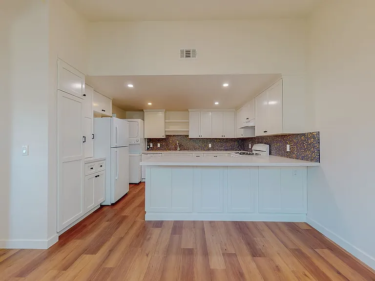 Fillmore Way — Photo 9