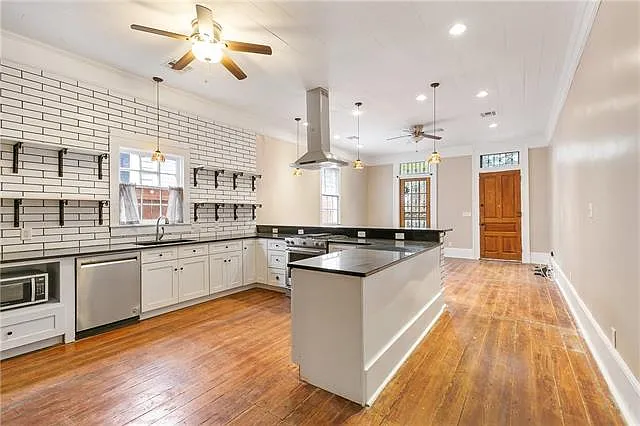 2404 Bienville St — Photo 7