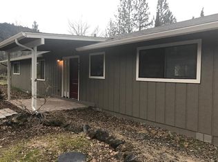 445 Colonial Dr, Grants Pass, OR