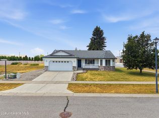 11926 N Stinson Dr, Hayden Lake, ID 83835