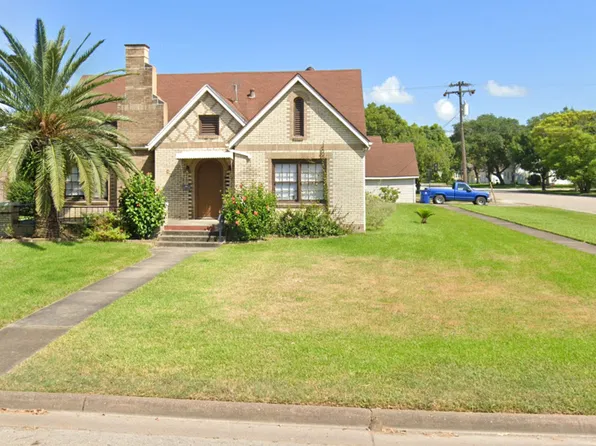 402 10th Ave N, Texas City, TX 77590