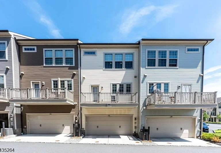 18 Cortland Ct #A — Photo 31
