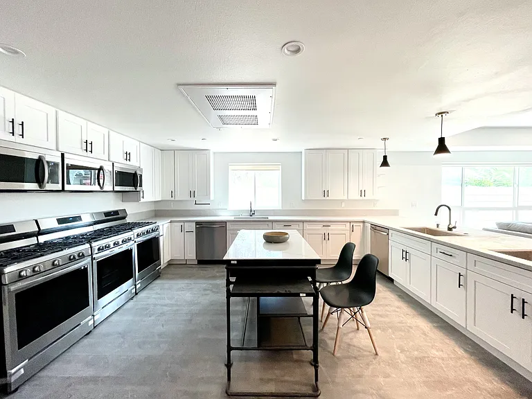 1439 W 37th Dr — Photo 5
