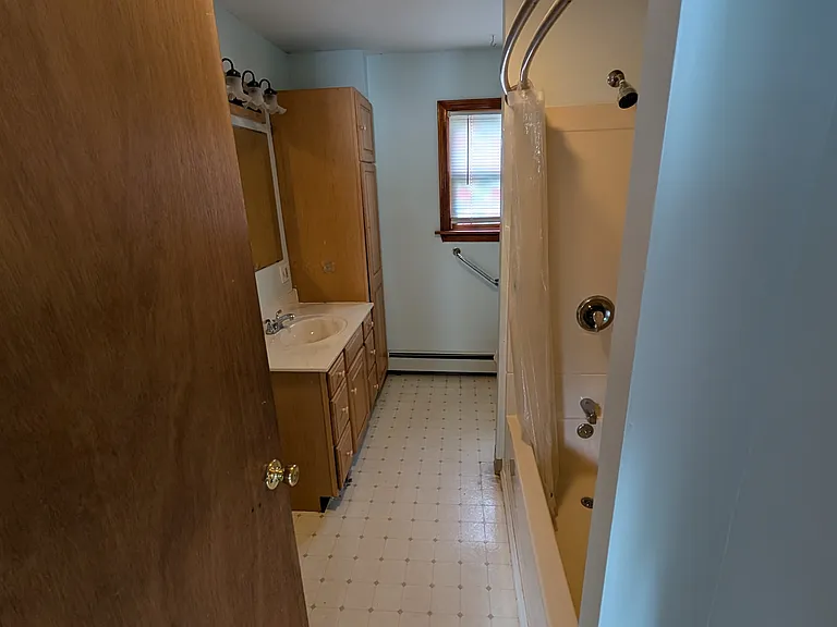 165 Stillwater Ave — Photo 4