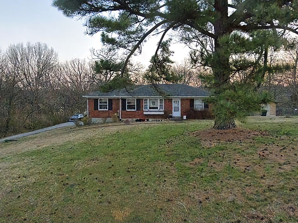 1st image of 2118 Sanborn Dr