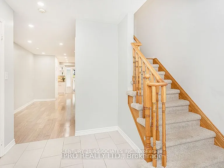2410 Emerson Dr — Photo 7