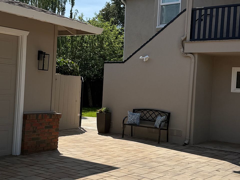 1st image of 3259 Grant Rd #1