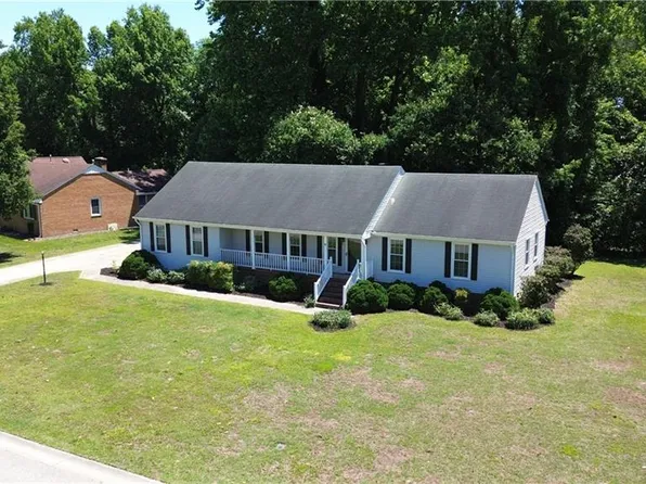4616 Schooner Blvd, Suffolk, VA 23435