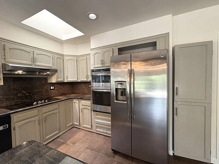 2350 Alameda De Las Pulgas — Photo 19