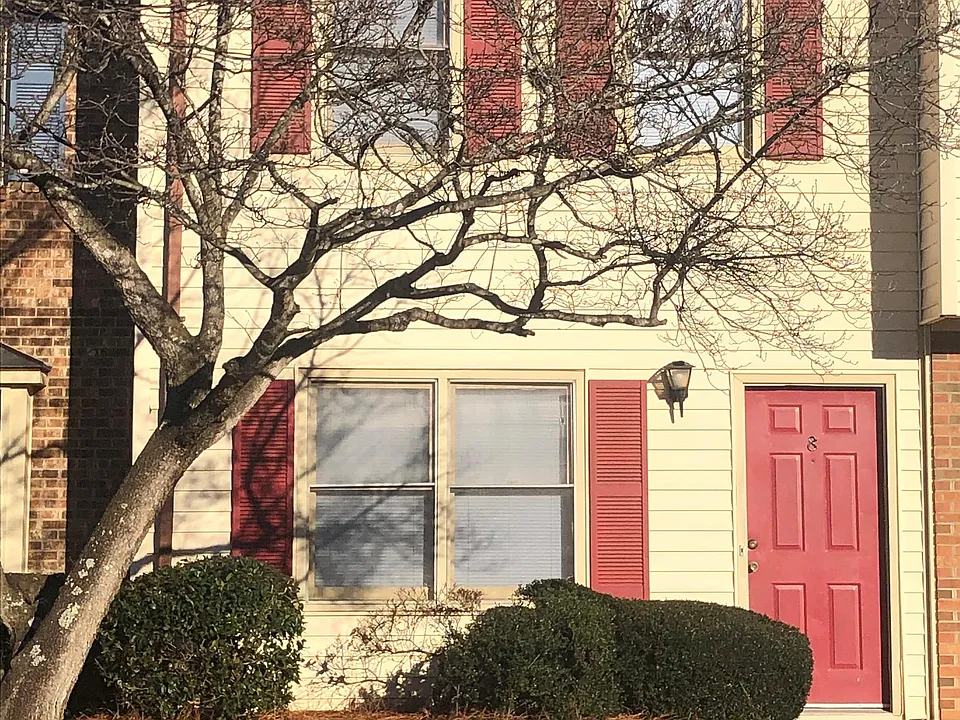 1109-8 Keswick Pl