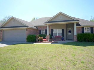 209 S 14th St, Lavaca, AR 72941