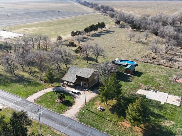 130 S Enfield Ave, Giltner, NE 68841