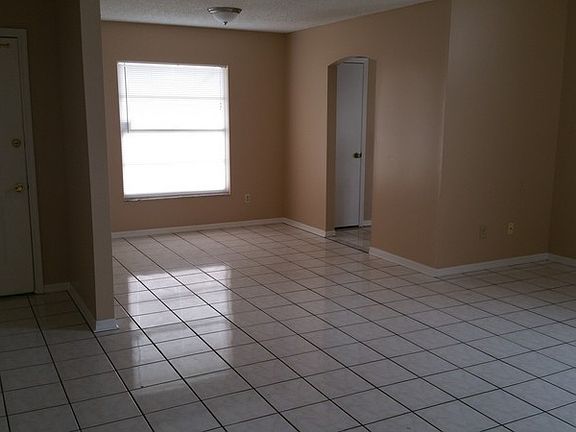 4th image of 3120 Arrow Dr