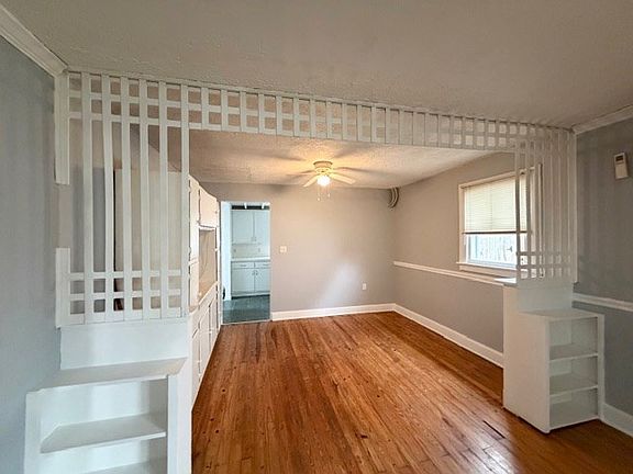 3rd image of 233 Hopewell St