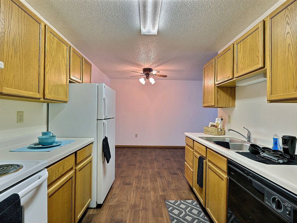 Fargo, ND Chestnut Ridge Apartments | Kitchen