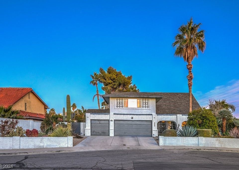 1st image of 4370 Flandes St