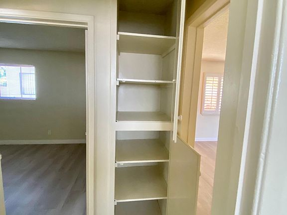 5th image of 921 E Las Tunas Dr #C