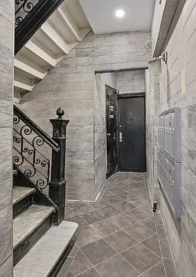 Rented by Compass | media 21