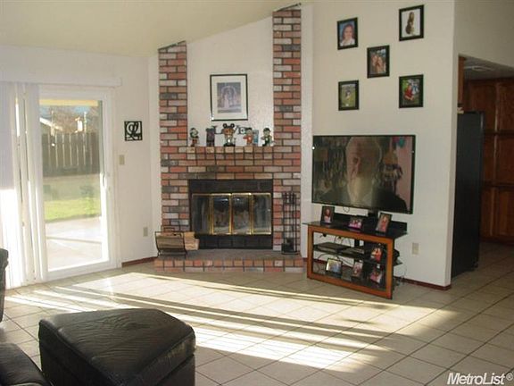 4th image of 4605 Overland Pl